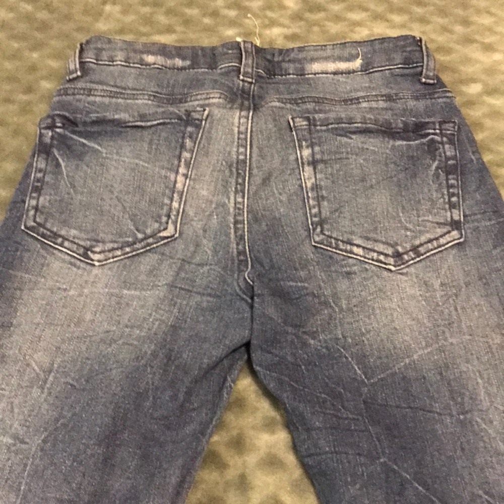 Forever 21 NWOT Distressed Skinny Jean - Picture 5 of 5